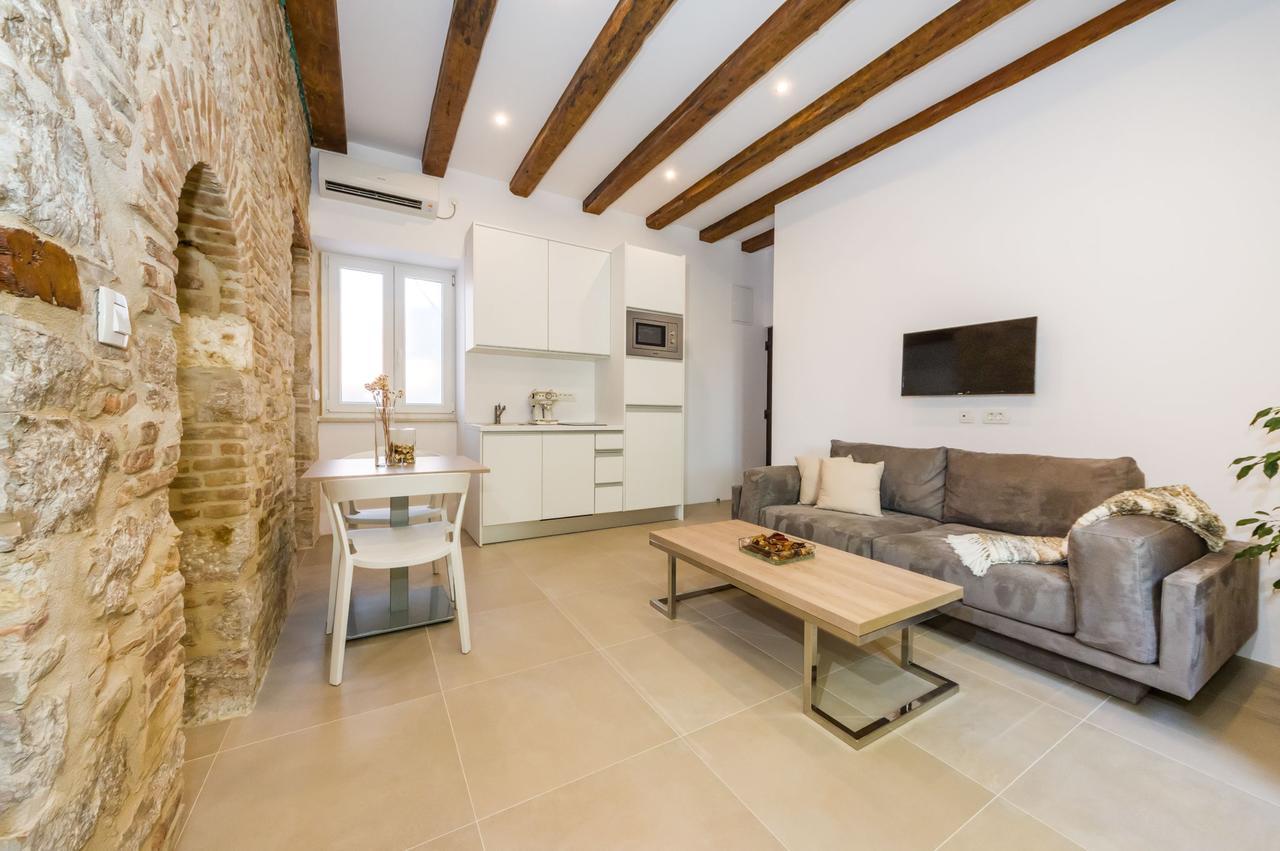 Kostela Luxury Suite By Belmont Realty Zára Kültér fotó